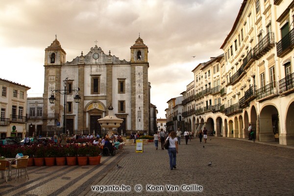 Évora